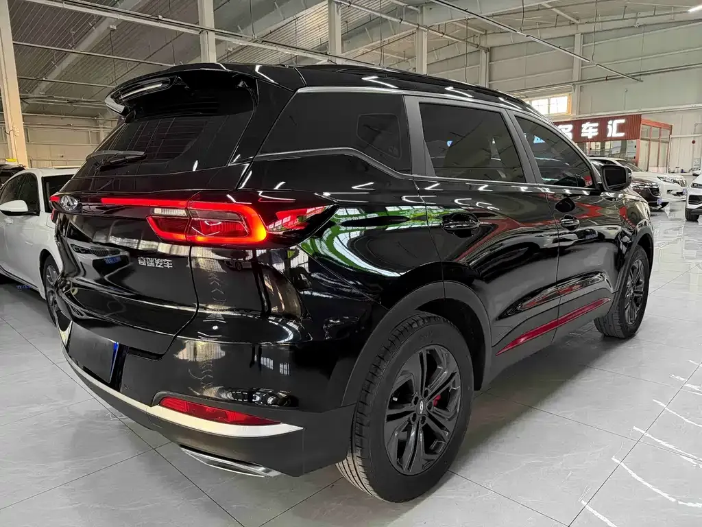 Chery Tiggo 7 — фото 10