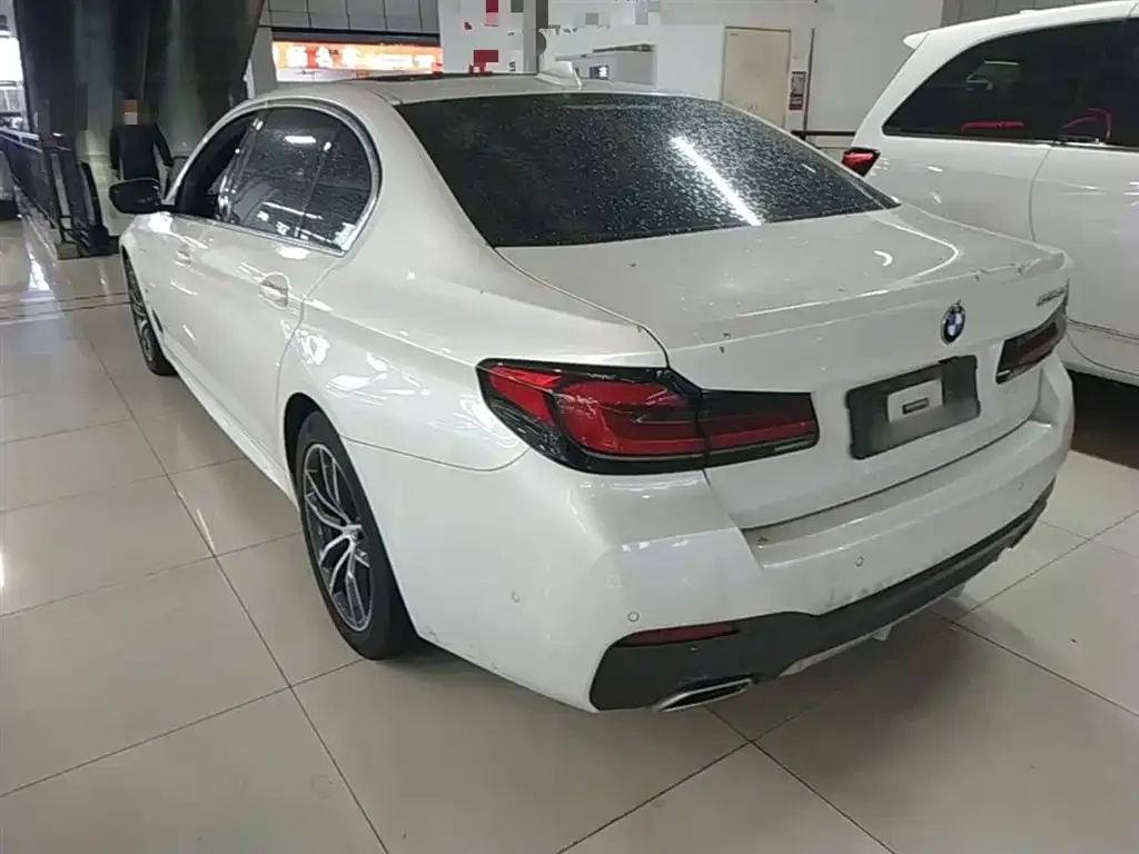 BMW 5 Series New Energy — фото 6