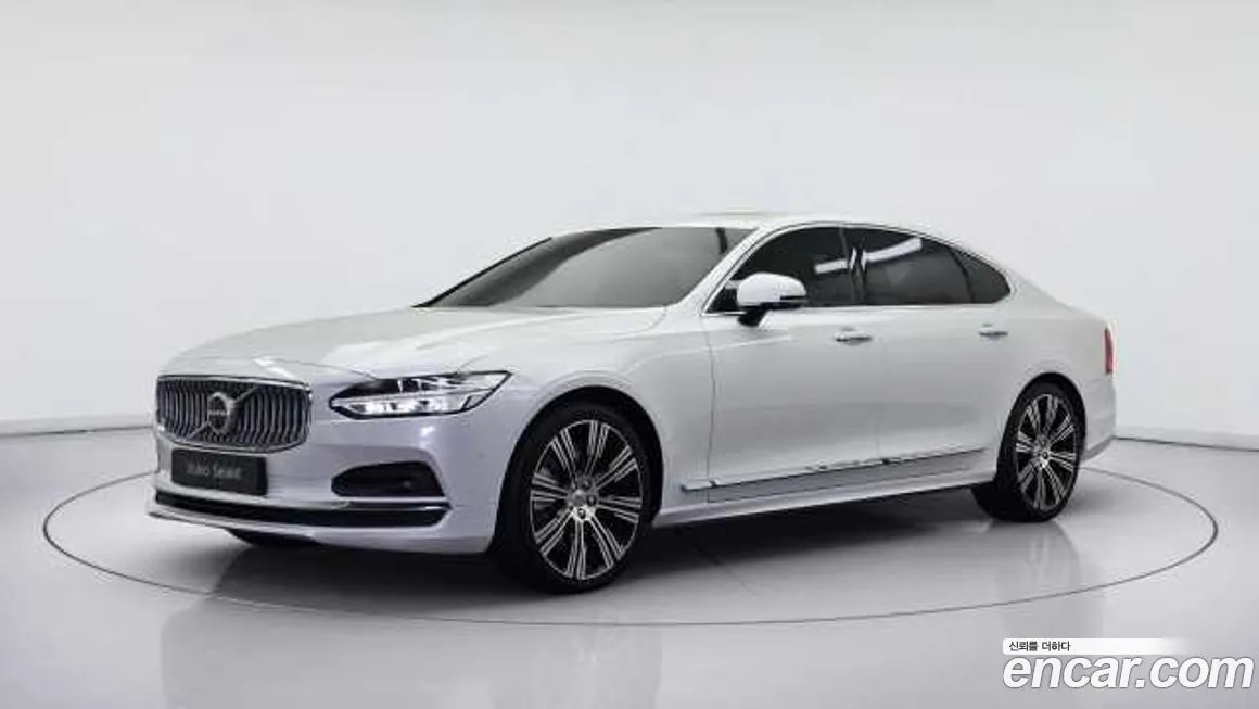 Volvo S90 — фото 1
