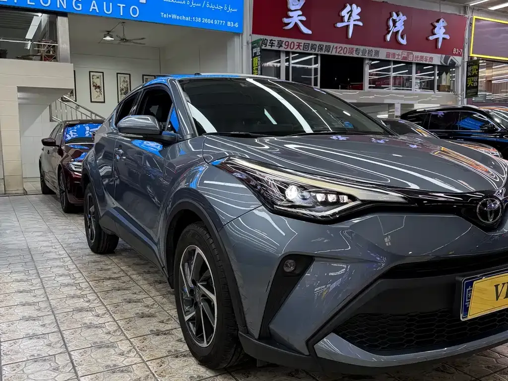 Toyota C-HR — фото 2