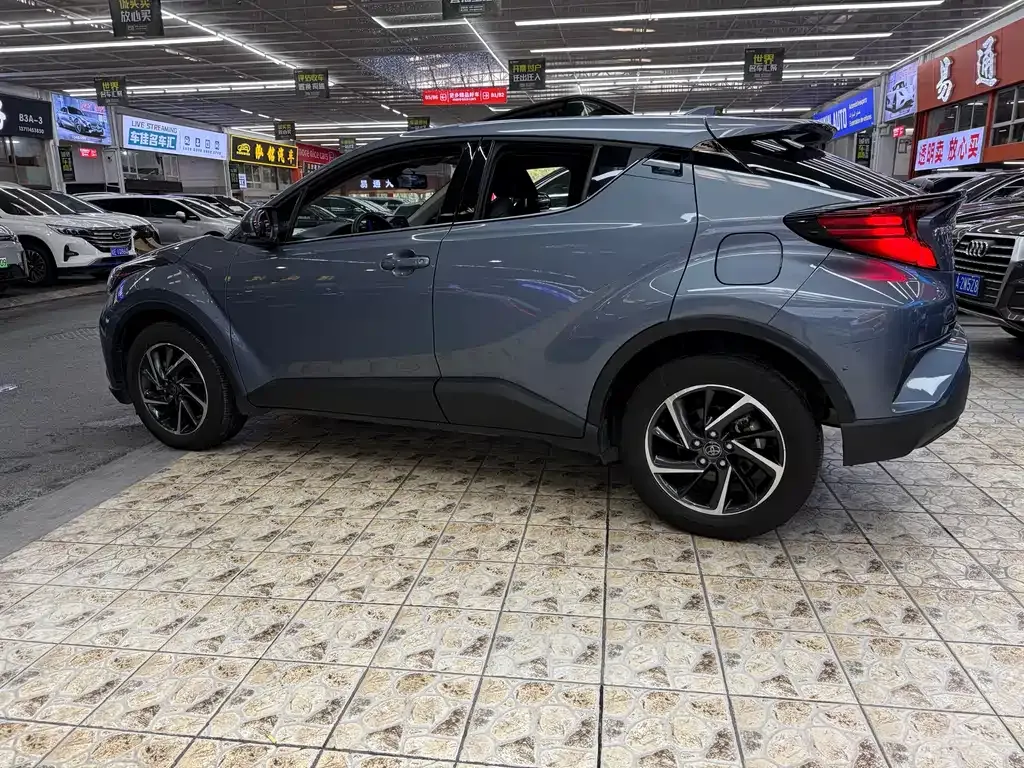 Toyota C-HR — фото 3