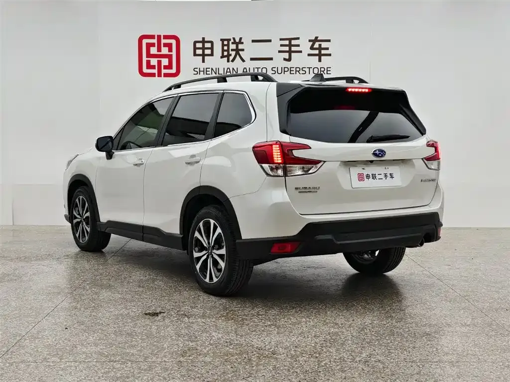 Subaru Forester — фото 4