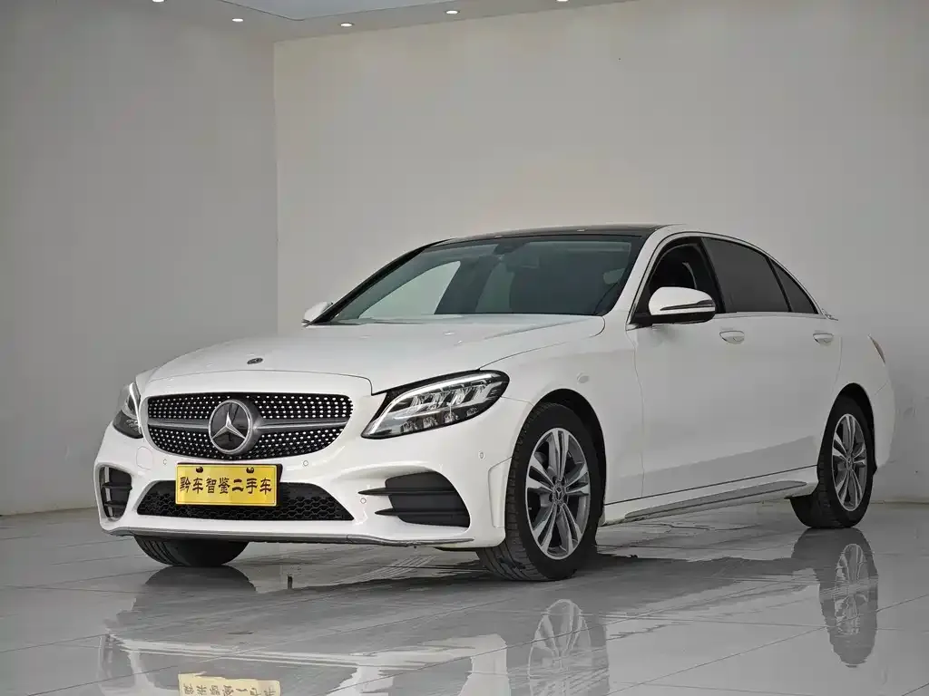 Mercedes-Benz C-Class — фото 1