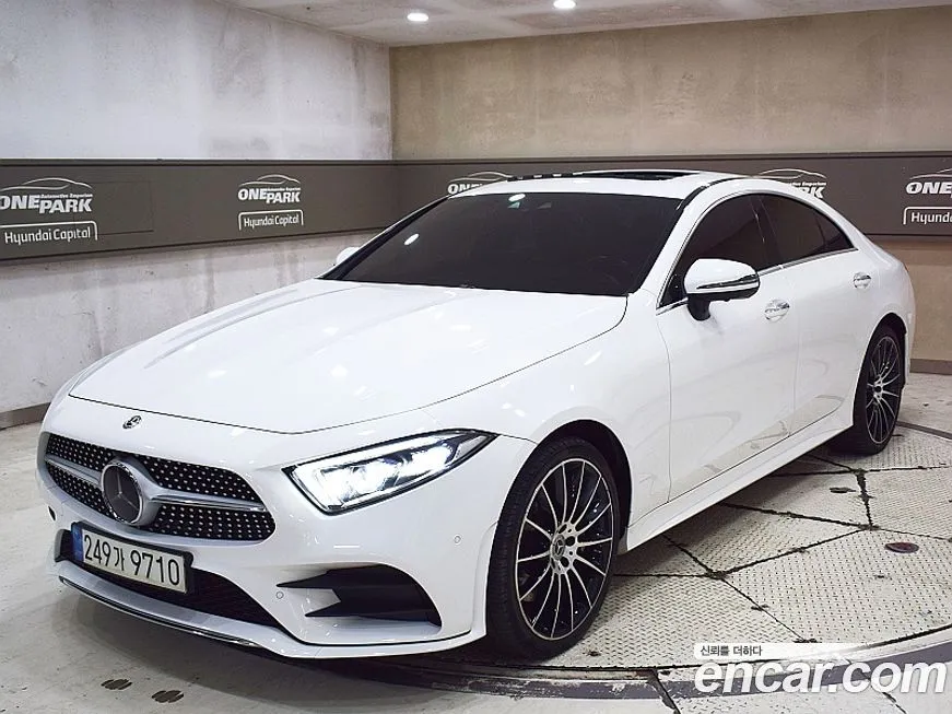 Mercedes-Benz CLS-Class — фото 1