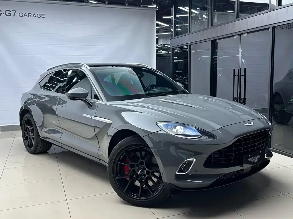 Aston Martin DBX — фото 7