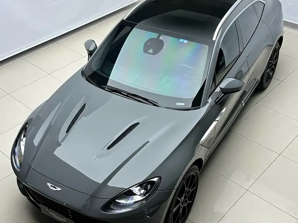 Aston Martin DBX — фото 2