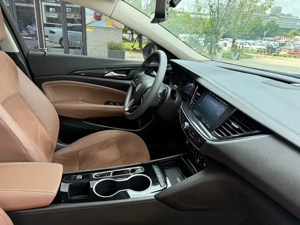 Buick Regal — фото 8