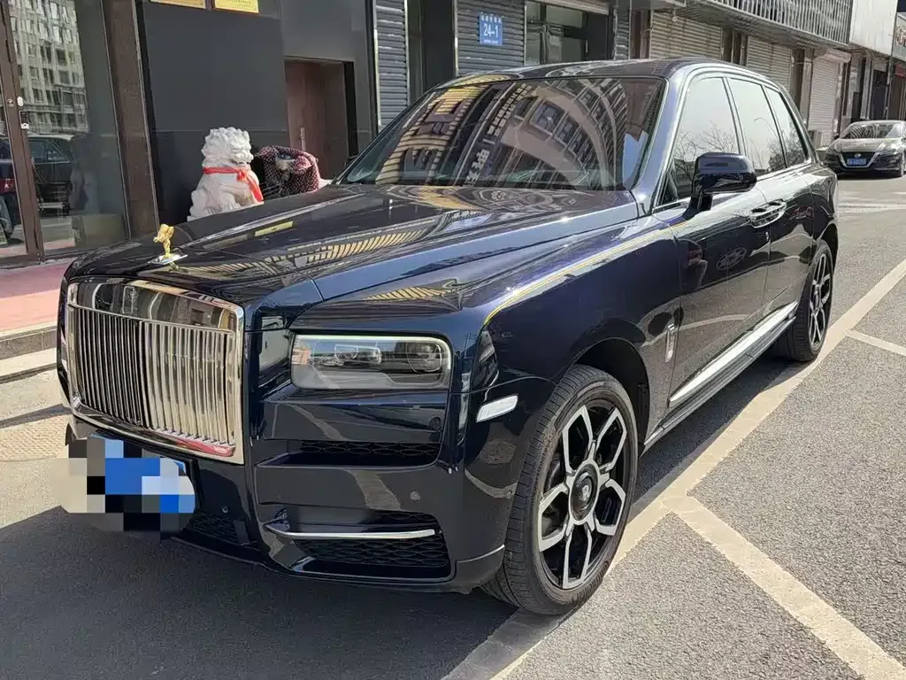 Rolls-Royce Cullinan — фото 1