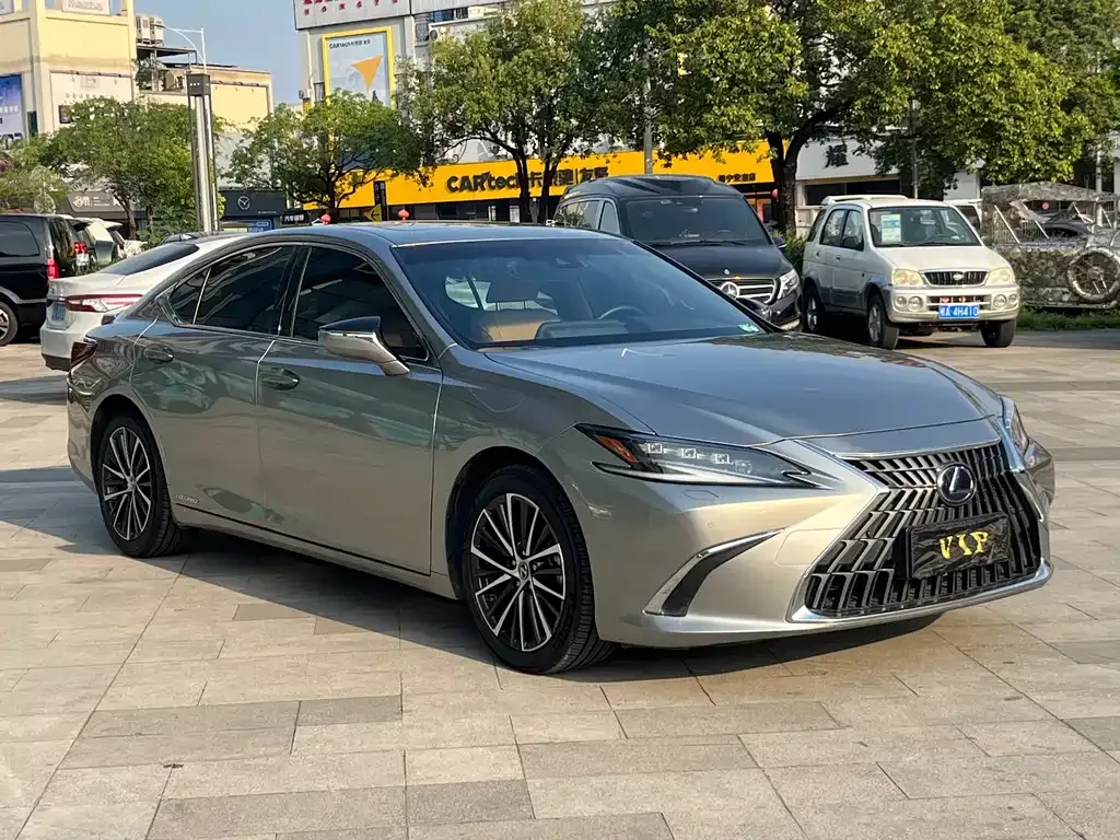 Lexus ES — фото 9