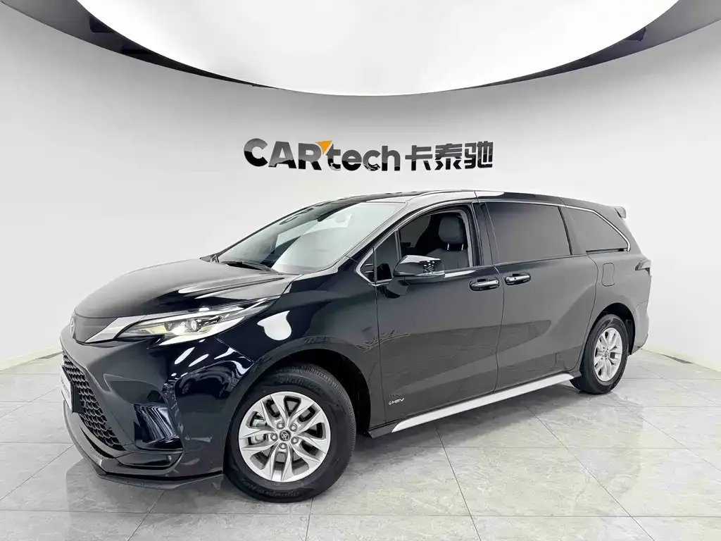 Toyota Granvia — фото 1