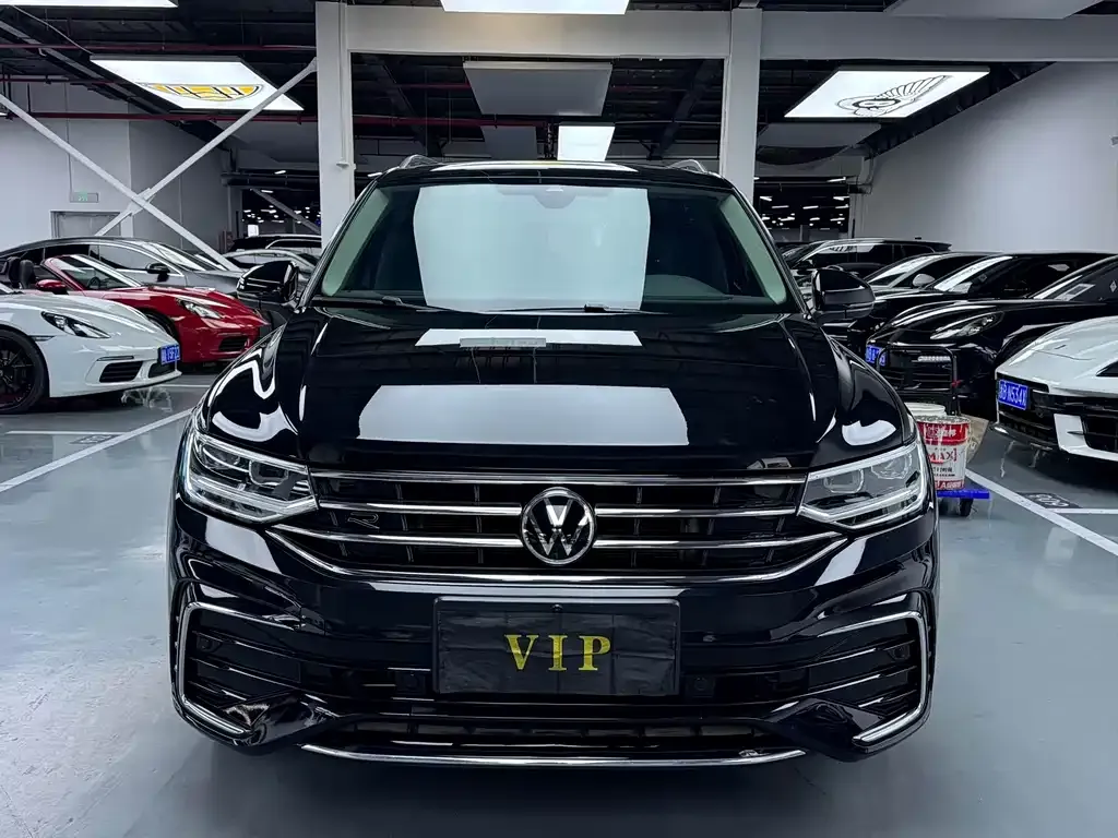 Volkswagen Tiguan L — фото 6