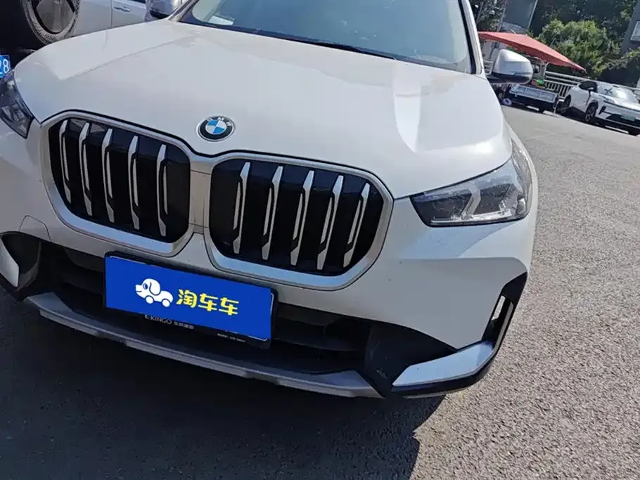 BMW X1 — фото 1