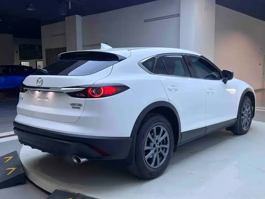 Mazda CX-4 — фото 9