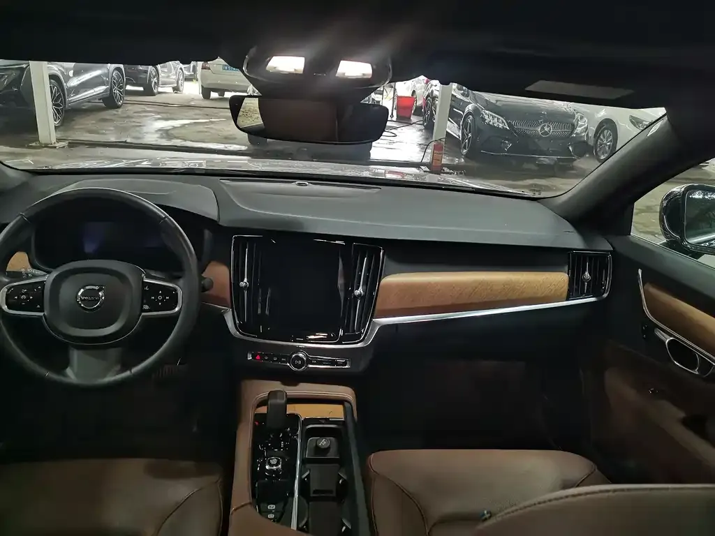 Volvo S90 — фото 4