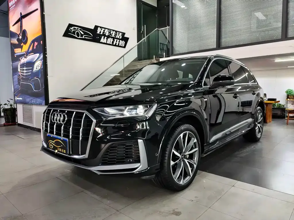 Audi Q7 — фото 10