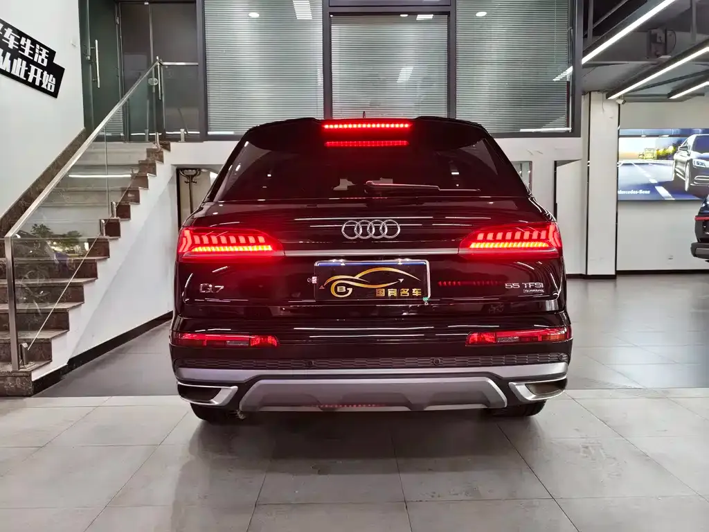 Audi Q7 — фото 2