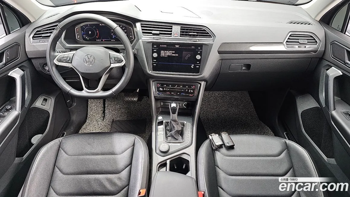 Volkswagen Tiguan — фото 9