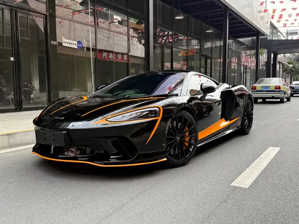McLaren GT — фото 1