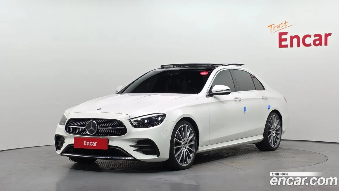 Mercedes-Benz E-Class — фото 1