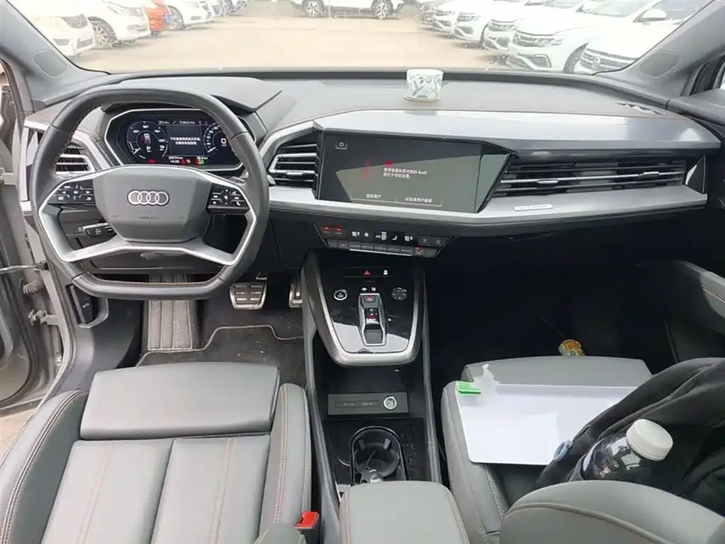 Audi Q4 e-tron — фото 10