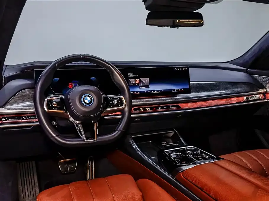 BMW i7 — фото 7