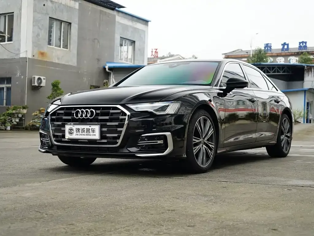 Audi A6L — фото 1