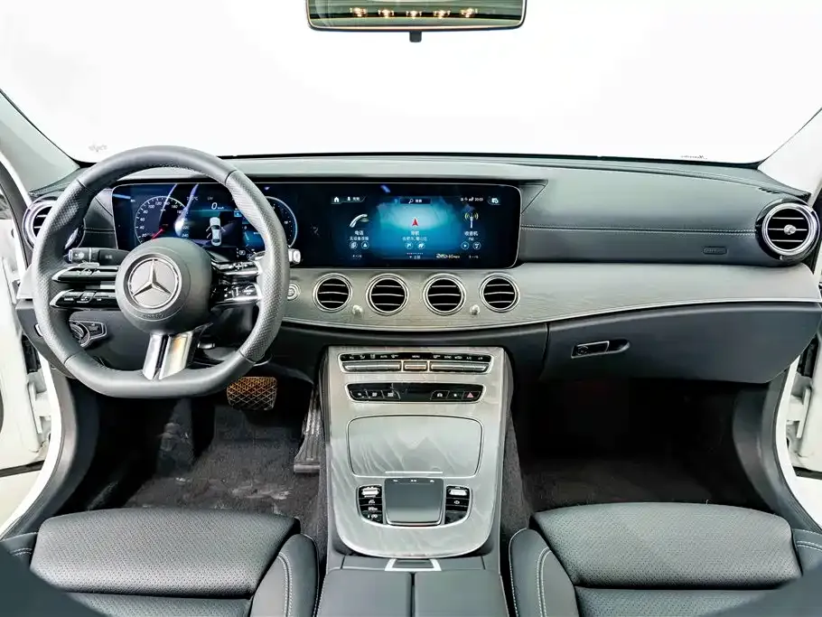 Mercedes-Benz E-Class — фото 10
