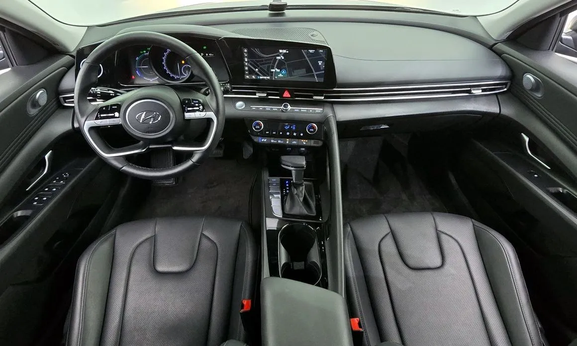 Hyundai AVANTE — фото 3