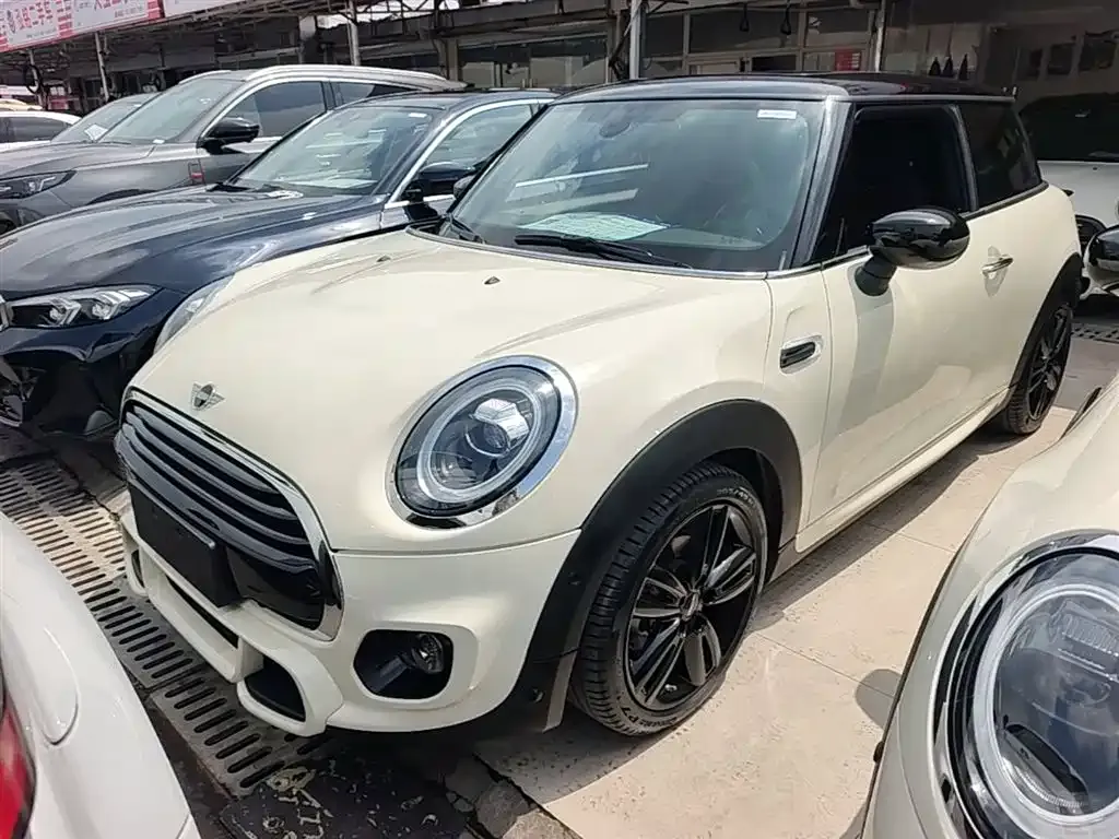 MINI Cooper (3-door) — фото 1