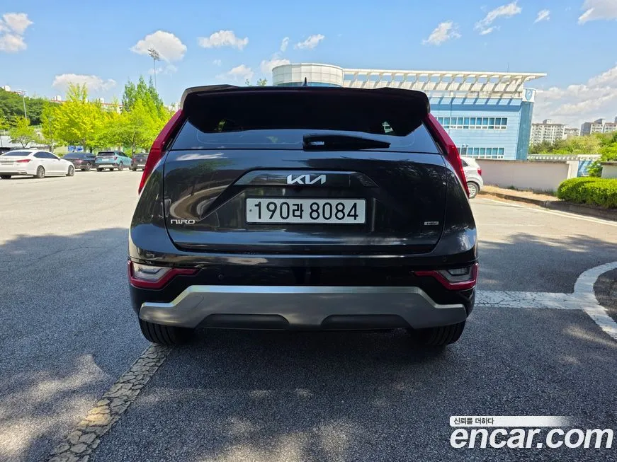 Kia Niro — фото 5