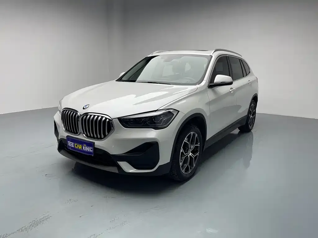 BMW X1 — фото 1