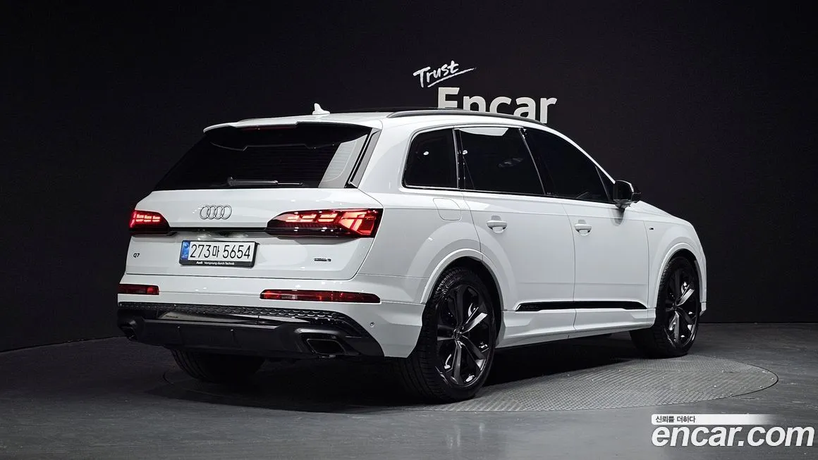 Audi Q7 — фото 4