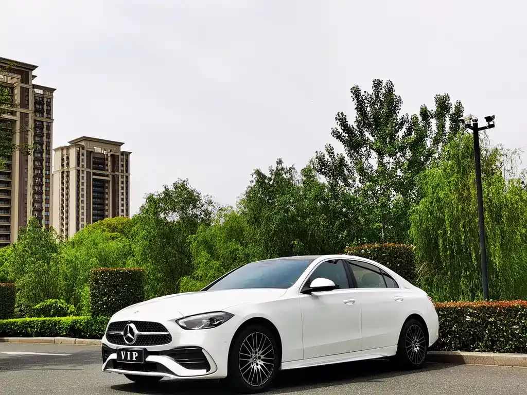 Mercedes-Benz C-Class — фото 1