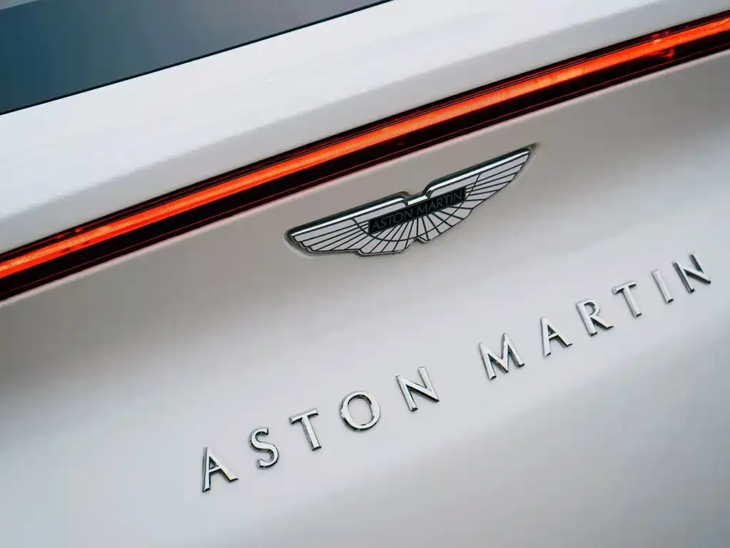 Aston Martin DBX — фото 6
