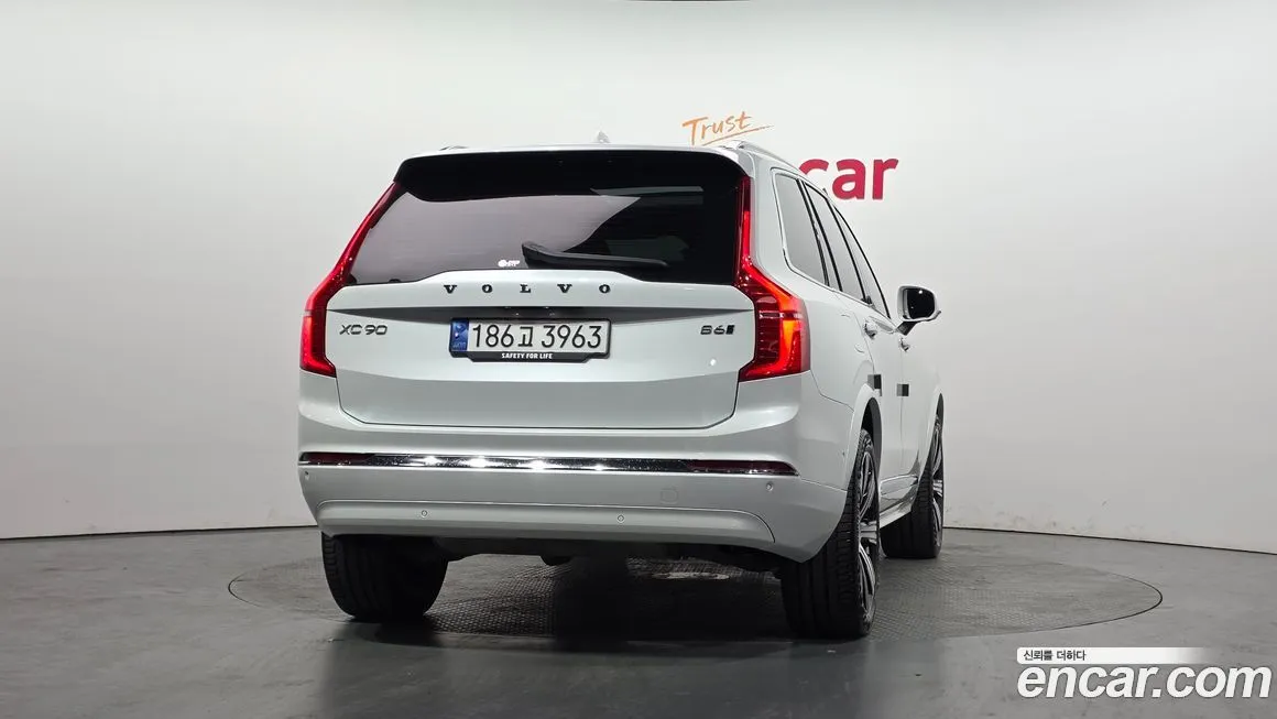 Volvo XC90 — фото 9