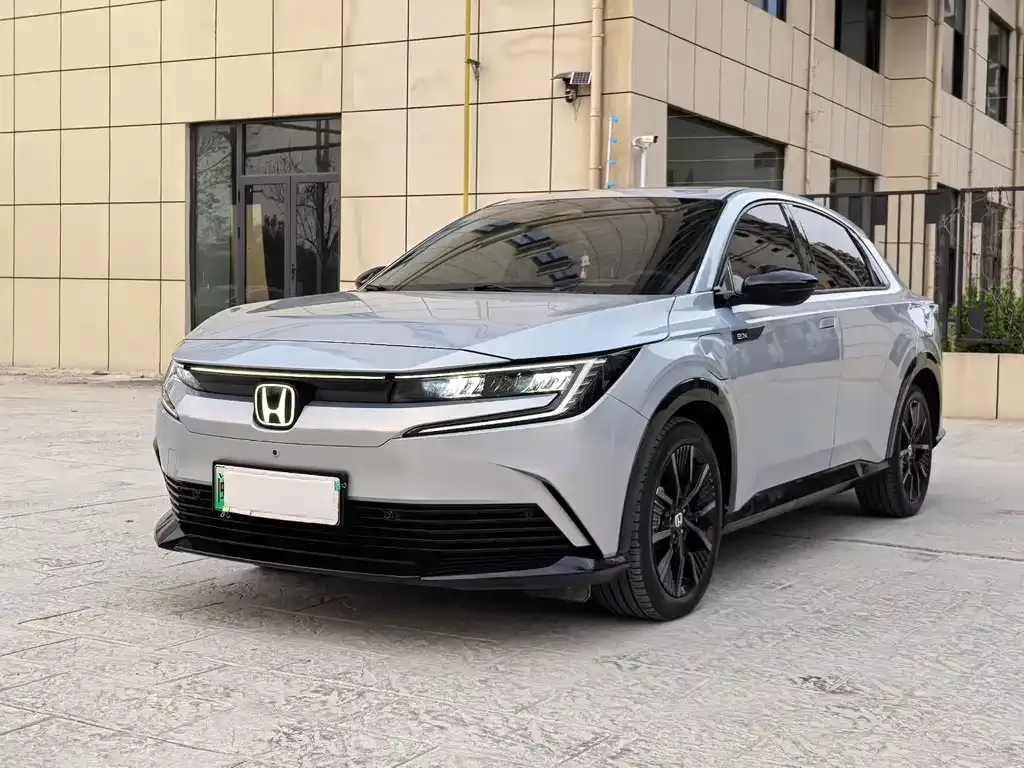 Honda e:NP2 — фото 1