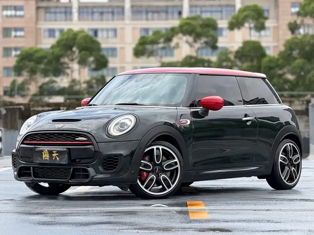 MINI JCW (John Cooper Works) — фото 1