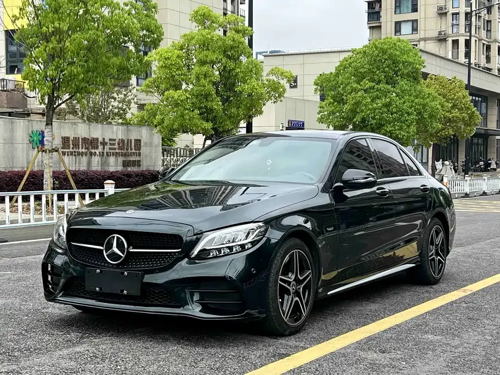 Mercedes-Benz C-Class — фото 1