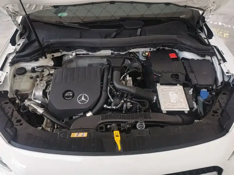 Mercedes-Benz GLA — фото 10