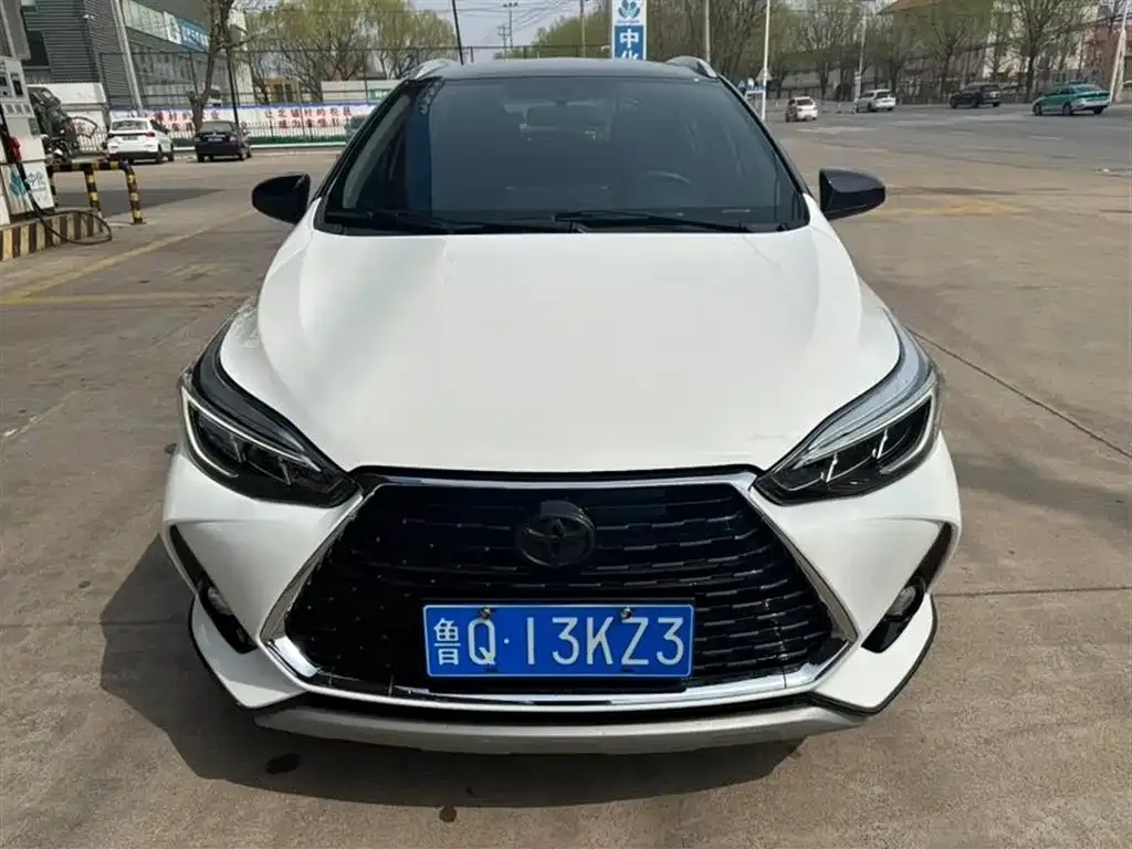 Toyota Yaris L — фото 6