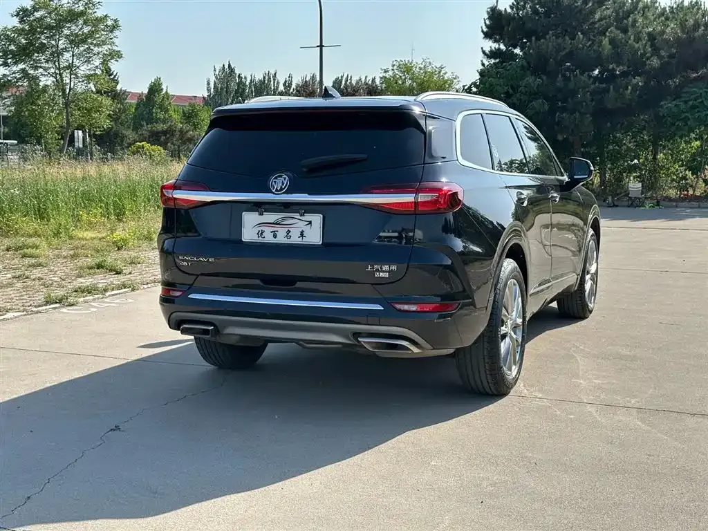 Buick Enclave — фото 10
