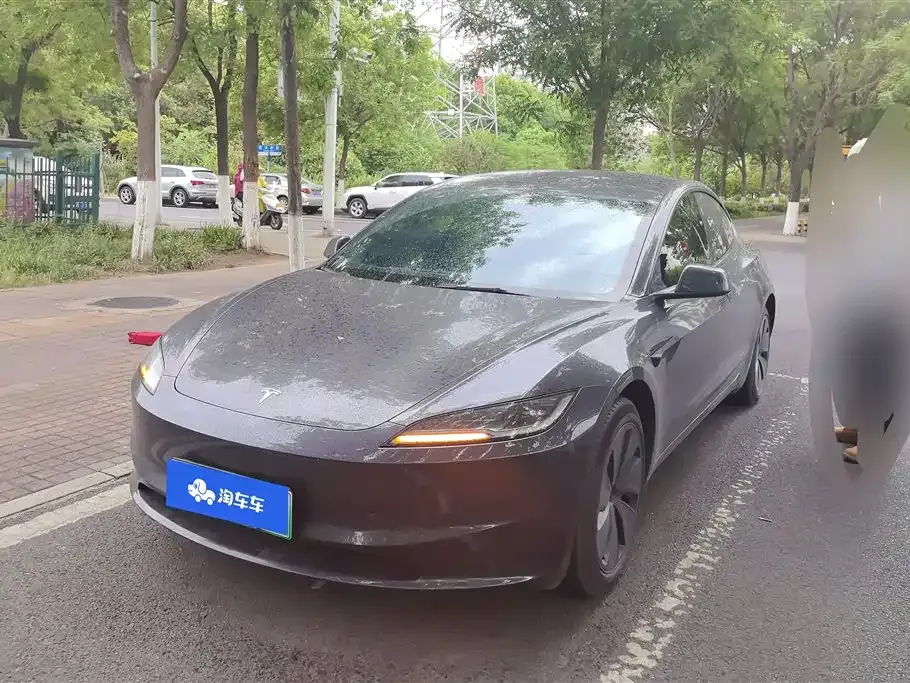 Tesla Model 3 — фото 8