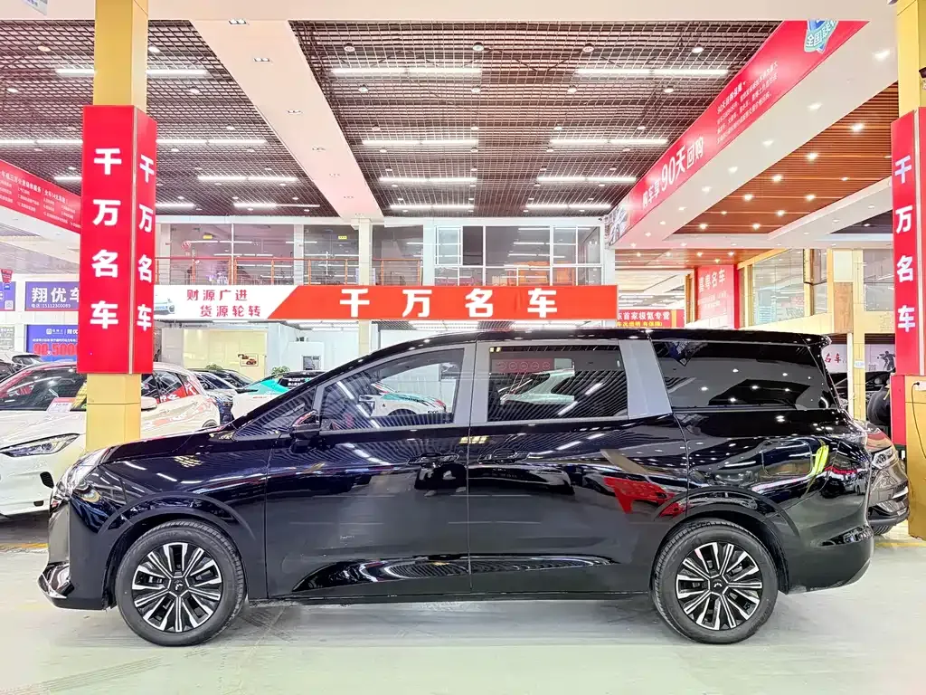 Wuling Starlight 730 New Energy — фото 4