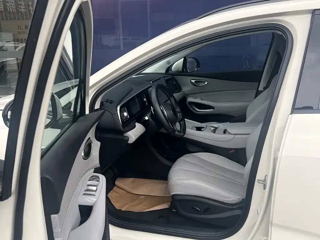 BYD Hiace 05 EV — фото 3