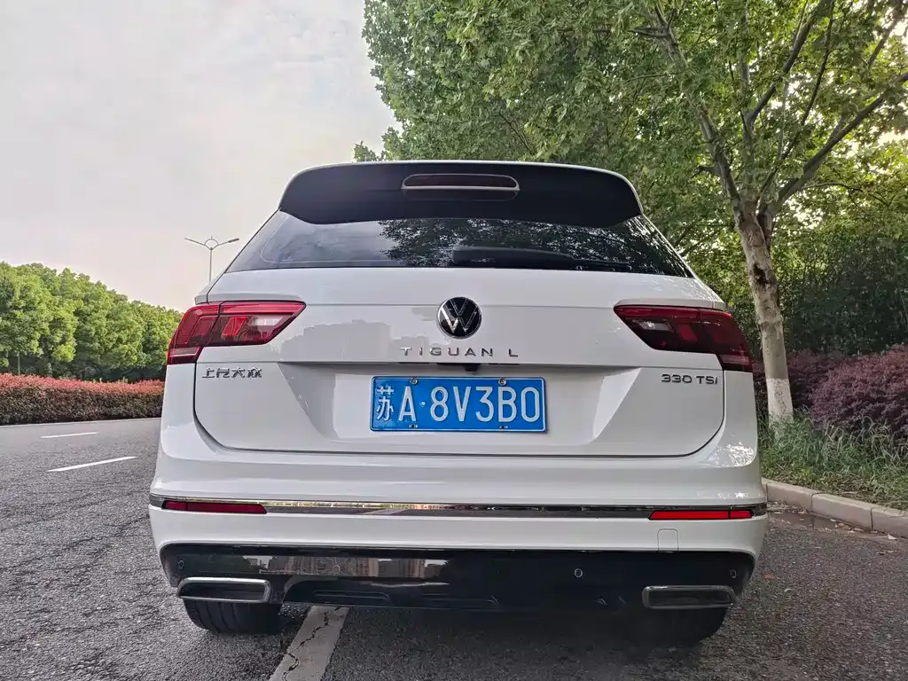 Volkswagen Tiguan L — фото 4