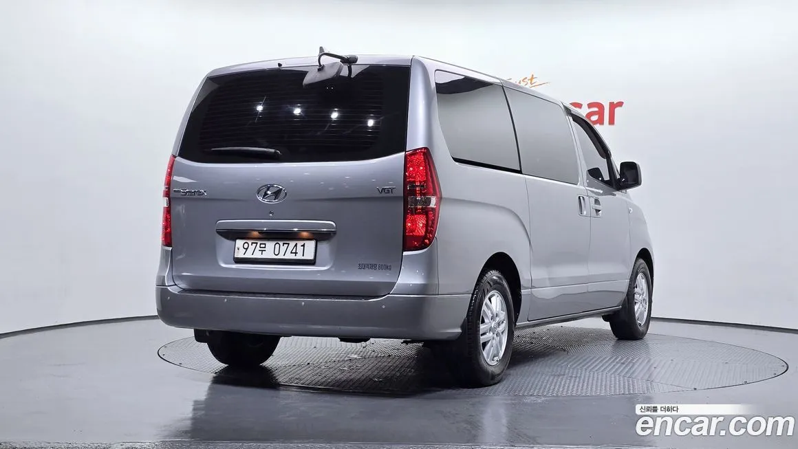 Hyundai Starex — фото 8