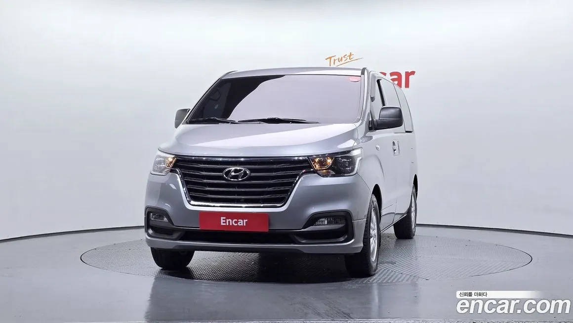 Hyundai Starex — фото 10