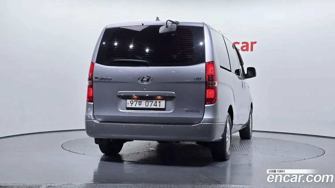 Hyundai Starex — фото 4