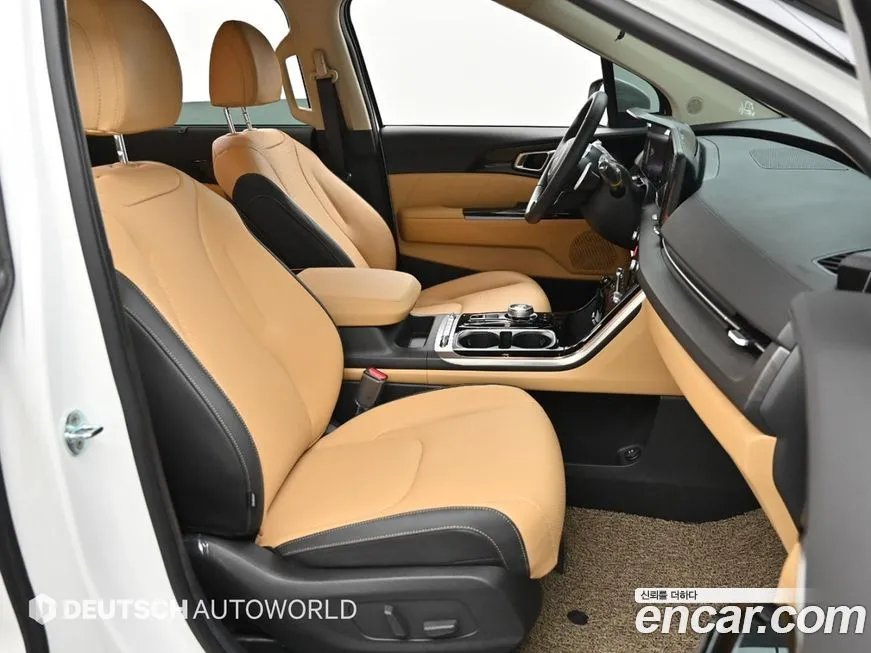 Kia Carnival — фото 10