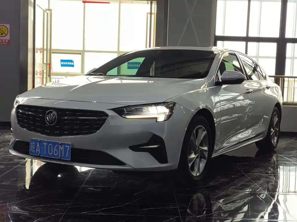 Buick Regal — фото 1